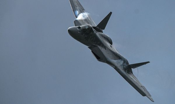 Многофункциональный истребитель пятого поколения Су-57