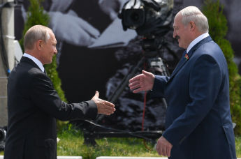 Президент РФ Владимир Путин и президент Белоруссии Александр Лукашенко