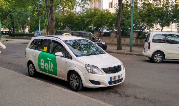 Автомобиль Bolt