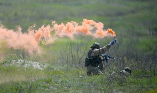 Военнослужащий во время учений