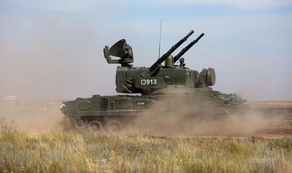 Зенитный пушечно-ракетный комплекс (ЗПРК) 2С6М1 "Тунгуска-М1" Зенитный пушечно-ракетный комплекс (ЗПРК) 2С6М1 "Тунгуска-М1"