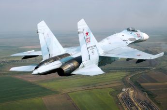 Российский многоцелевой истребитель Су-27