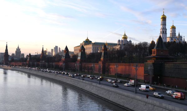 Вид на башни Московского Кремля