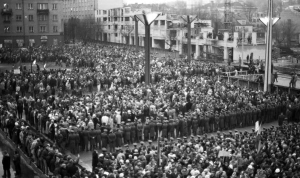 Митинг у Верховного Совета Литвы, январь 1991 года