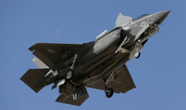 Истребитель F-35 