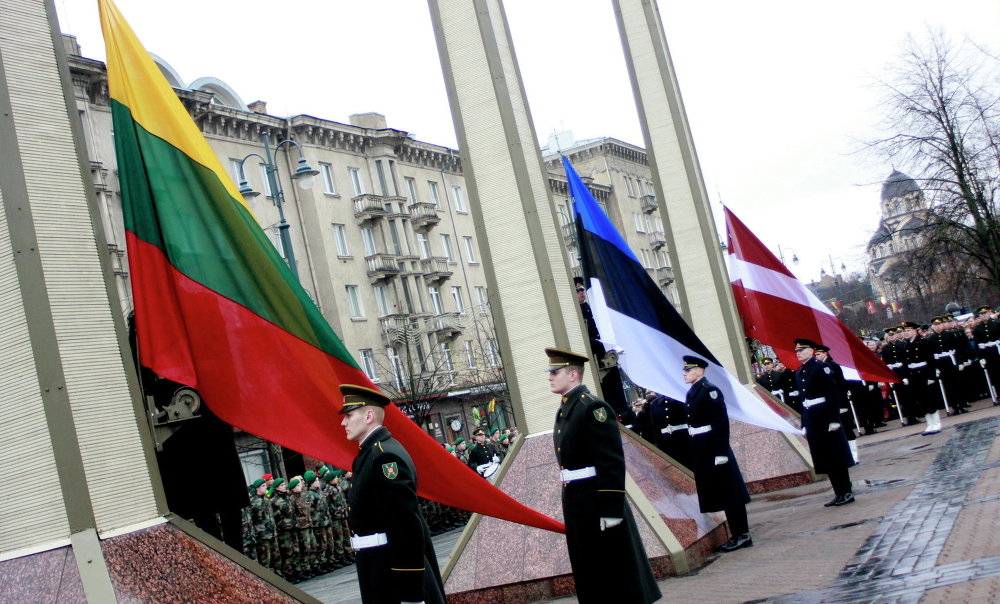 Флаг прибалтики фото