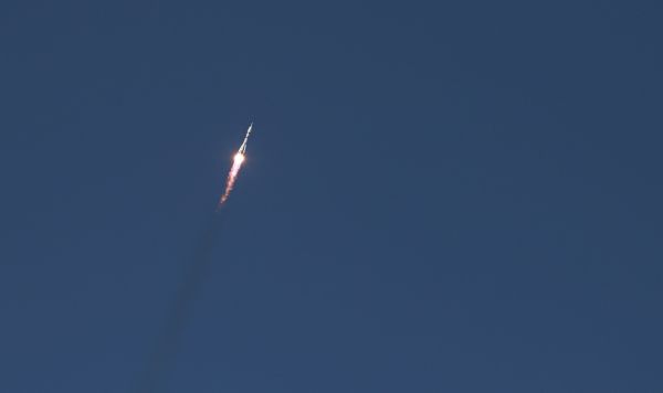 Старт пилотируемого корабля "Союз МС-18" с космодрома Байконур